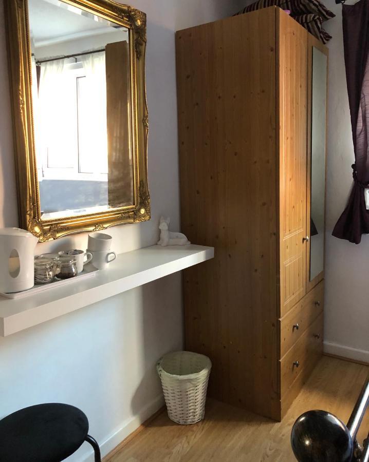 Home From Home, Close To Redditch Hospital Abb Extérieur photo